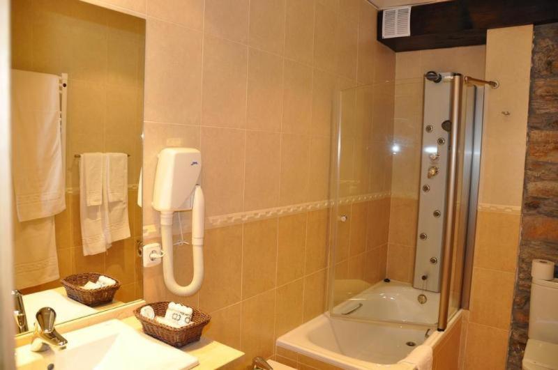 Hotel Mirador De Barcia Ribeira De Piquin Стая снимка